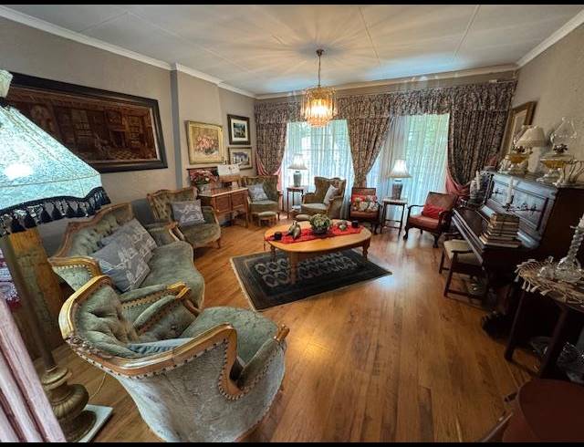 3 BEDROOM HOUSE FOR SALE IN VAN RIEBEECK PARK